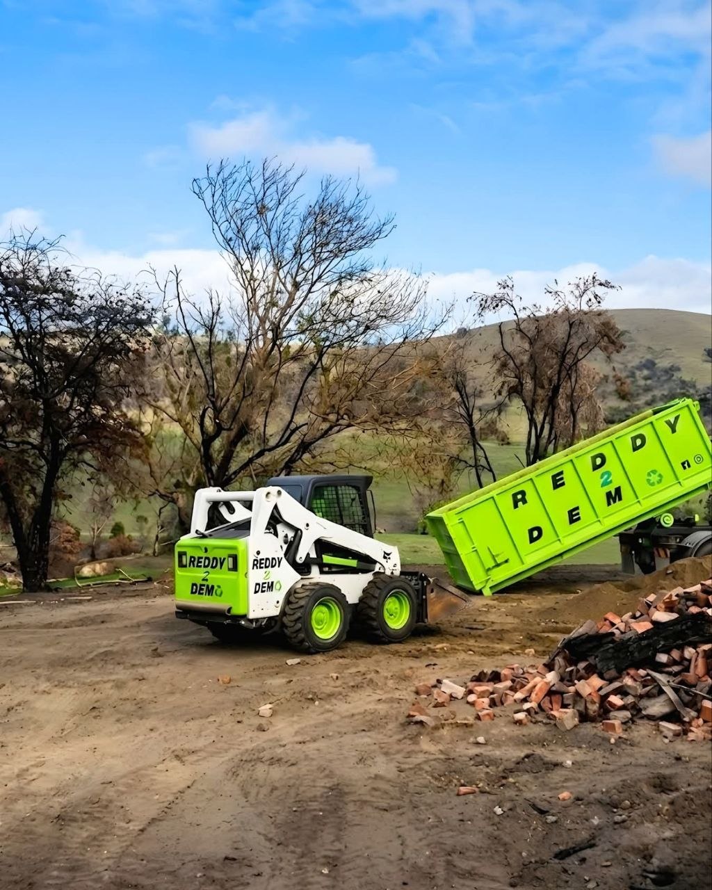 Reddy2Demo equipment handling demolition debris